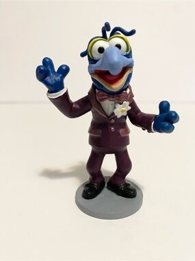 The Muppets GONZO the GREAT Disney Christmas Figurine PVC Gray Base 4/$20 🛑